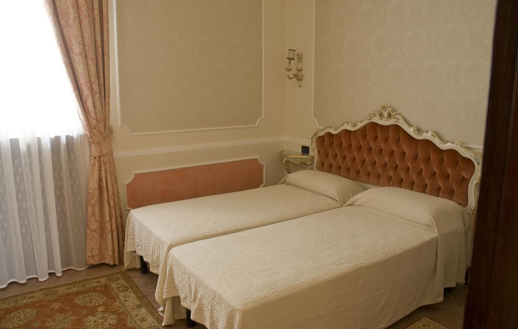 Appartamento Ca' Cavalli البندقية الغرفة الصورة